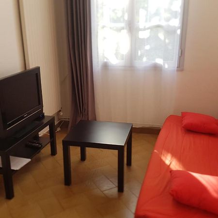 Appartements Coeur De Village Saint-Jean-du-Bruel Room photo