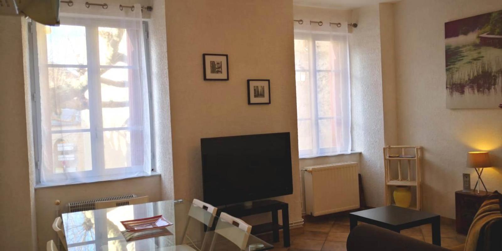 Appartements Coeur De Village Saint-Jean-du-Bruel Room photo