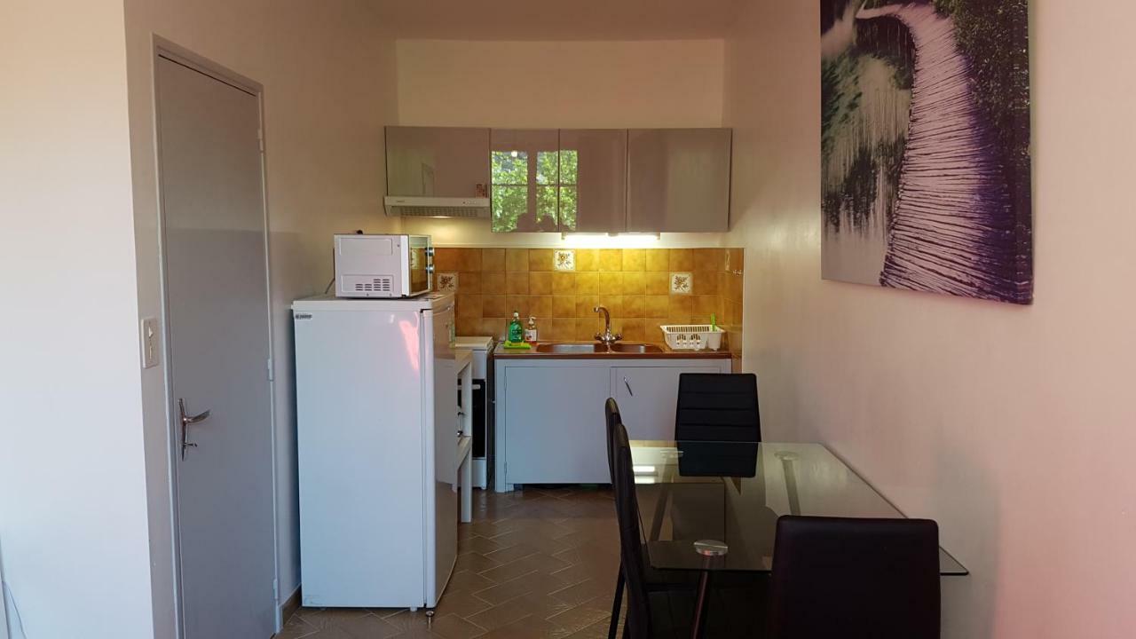 Appartements Coeur De Village Saint-Jean-du-Bruel Exterior photo